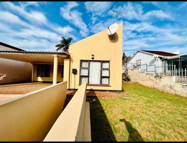 3 BEDROOM HOUSE FOR SALE IN NEWLANDS WEST